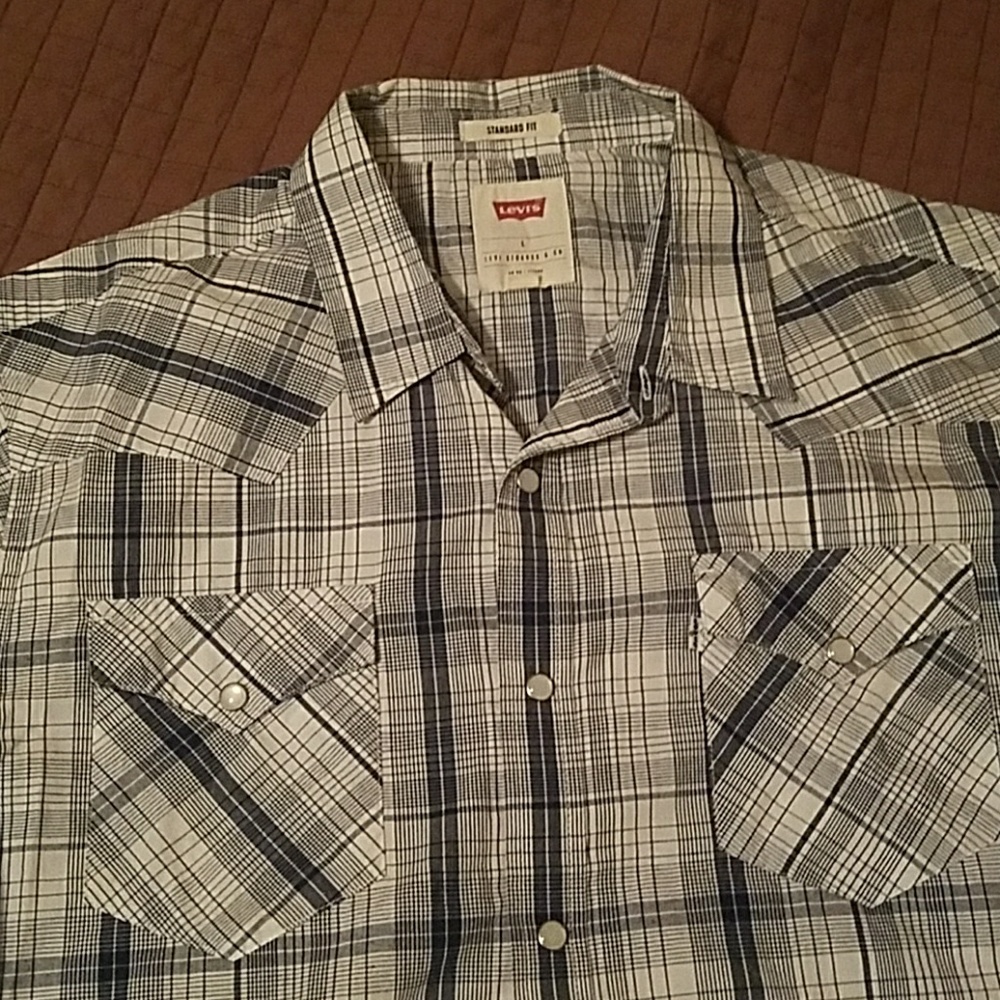 Levis Men’s Plaid Button Up Shirt